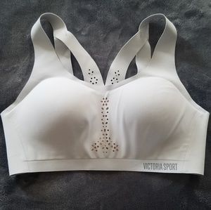 *never worn* 34C Victoria Secret Sport